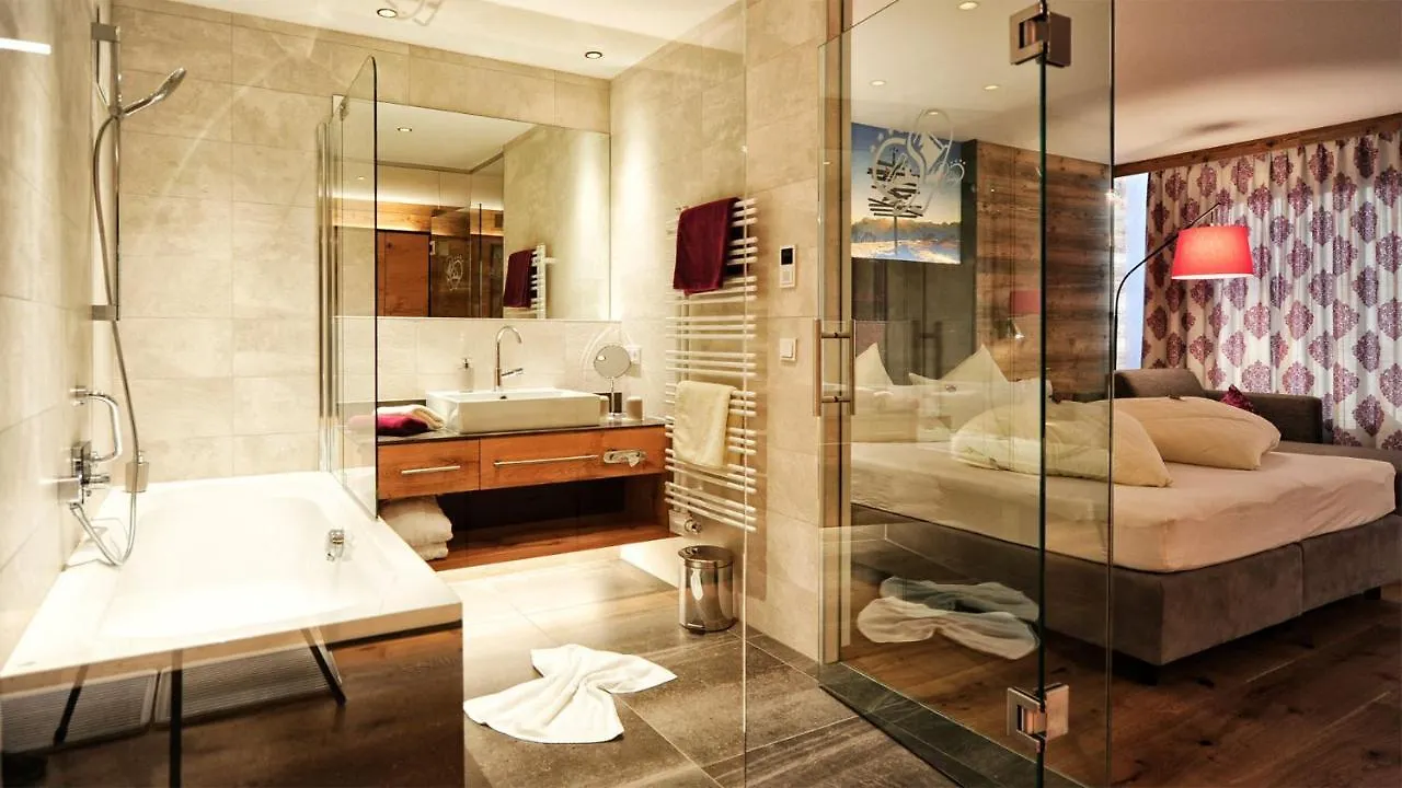Hotel Garni Stefanie Ischgl 4*,