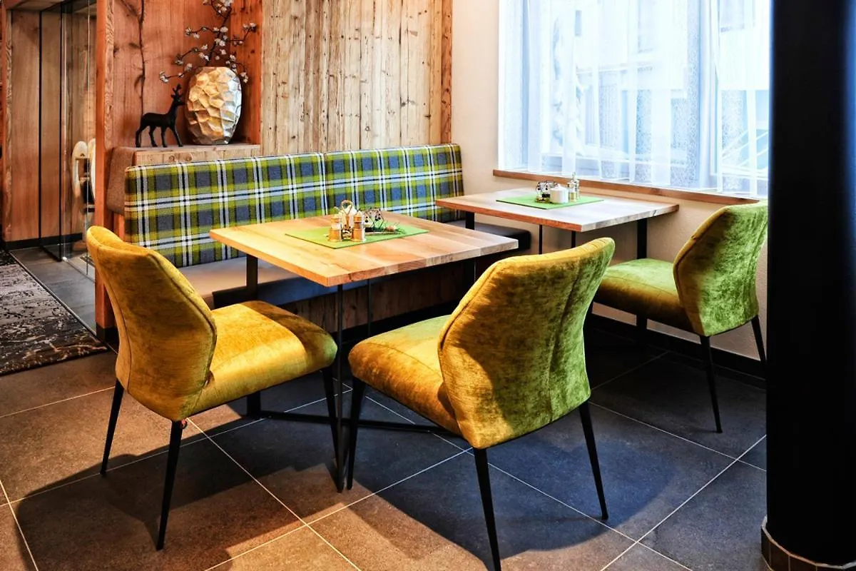 Hotel Garni Stefanie Ischgl