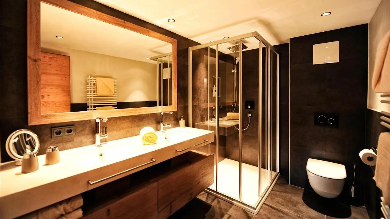 Hotel Garni Stefanie Ischgl 4*,  Austria