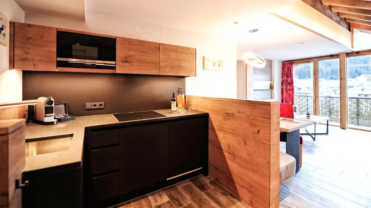 Hotel Garni Stefanie Ischgl 4*,  Austria