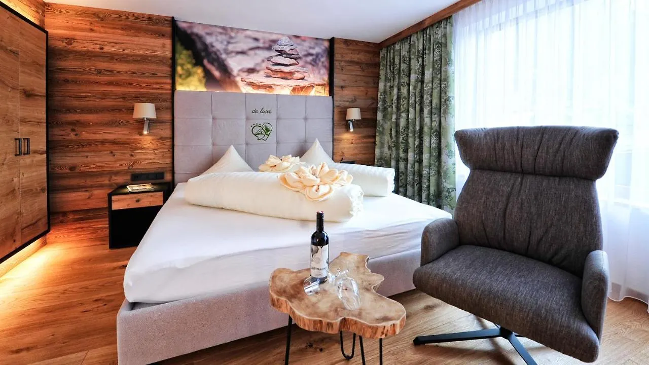 Hotel Garni Stefanie Ischgl