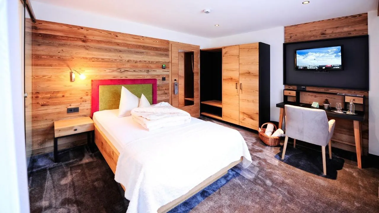 Hotel Garni Stefanie Ischgl