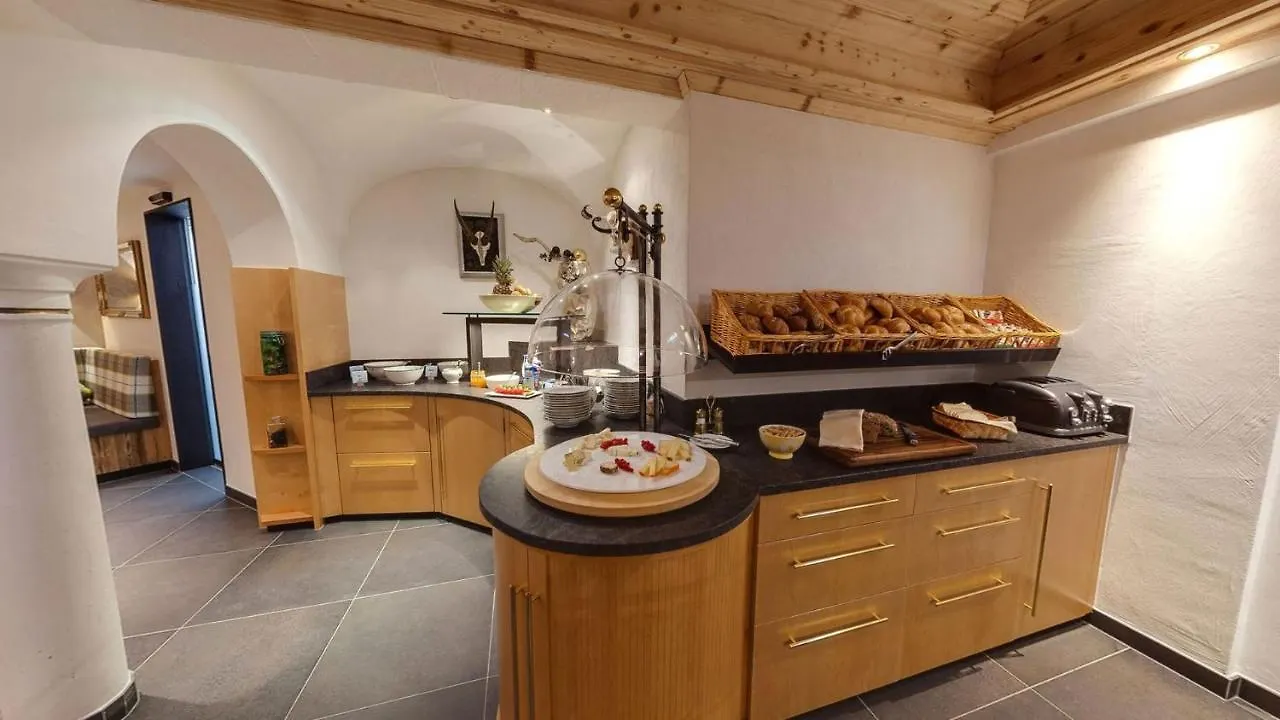 Hotel Garni Stefanie Ischgl