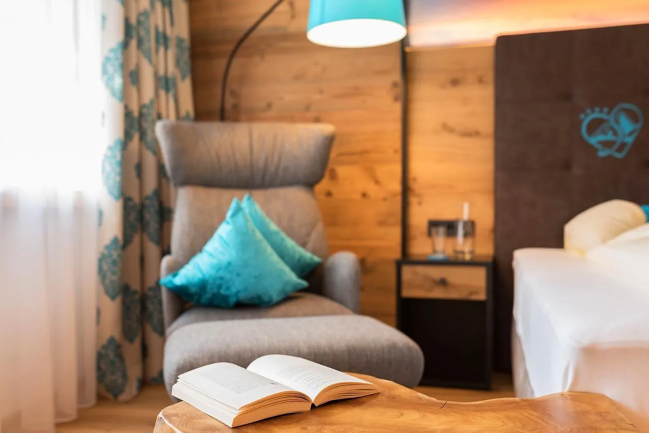 Hotel Garni Stefanie Ischgl 4*,